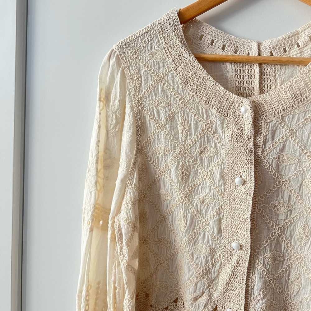 LINEN LACE DETAIL BLOUSE - Picture 3 of 3